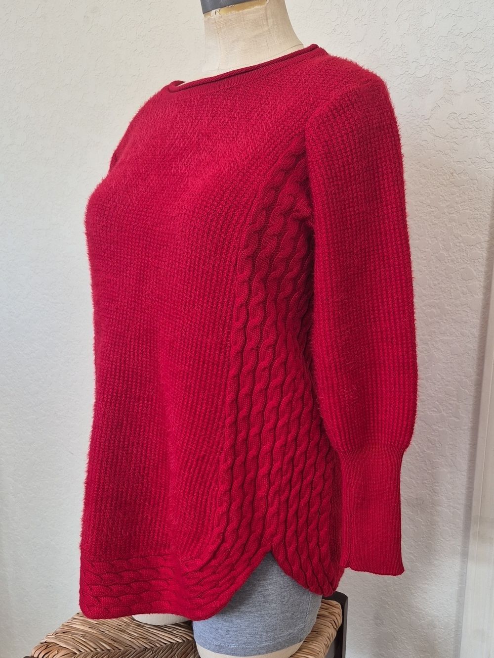 Cashmere & Wool Blend, Knit & Cable Knit, Fuzzy Thick Sweater Sz Small